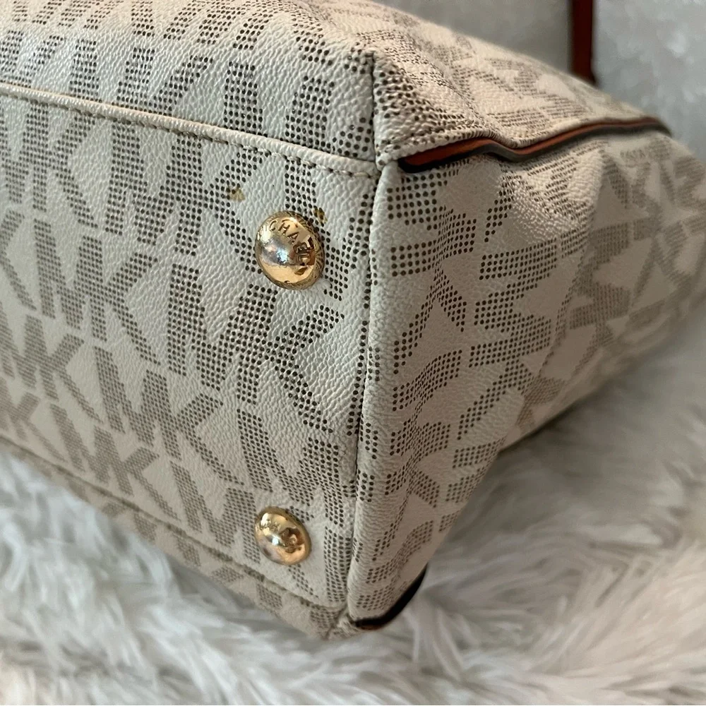 Michael Kors large Harper East West Signature Tote Handbag - LIKE NEW! - Picture 6 of 16